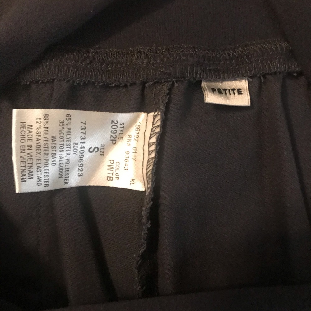 Navy blue maternity scrubs. Cherokee brand 💙